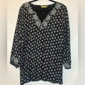 Elegant Black and White Boho Women's Top